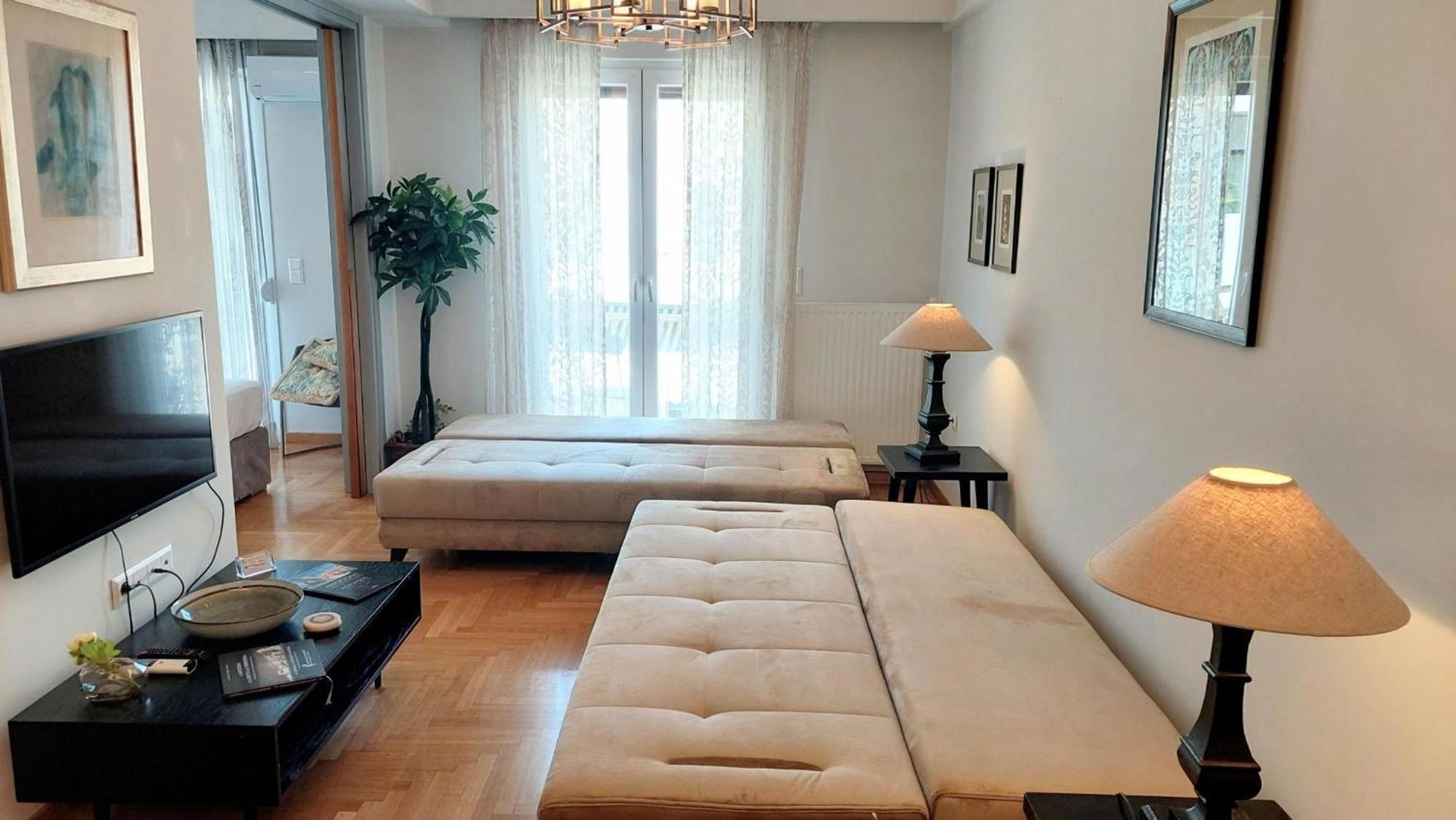 Elegant Apartment In Acropolis Atena Exterior foto