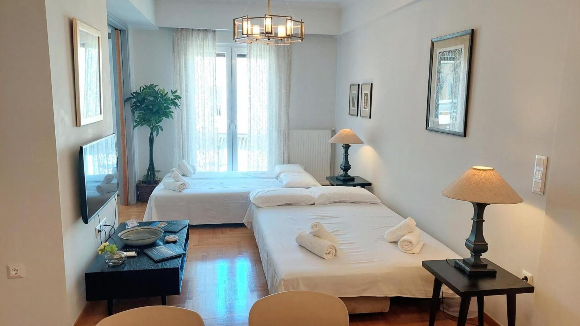Elegant Apartment In Acropolis Atena Exterior foto