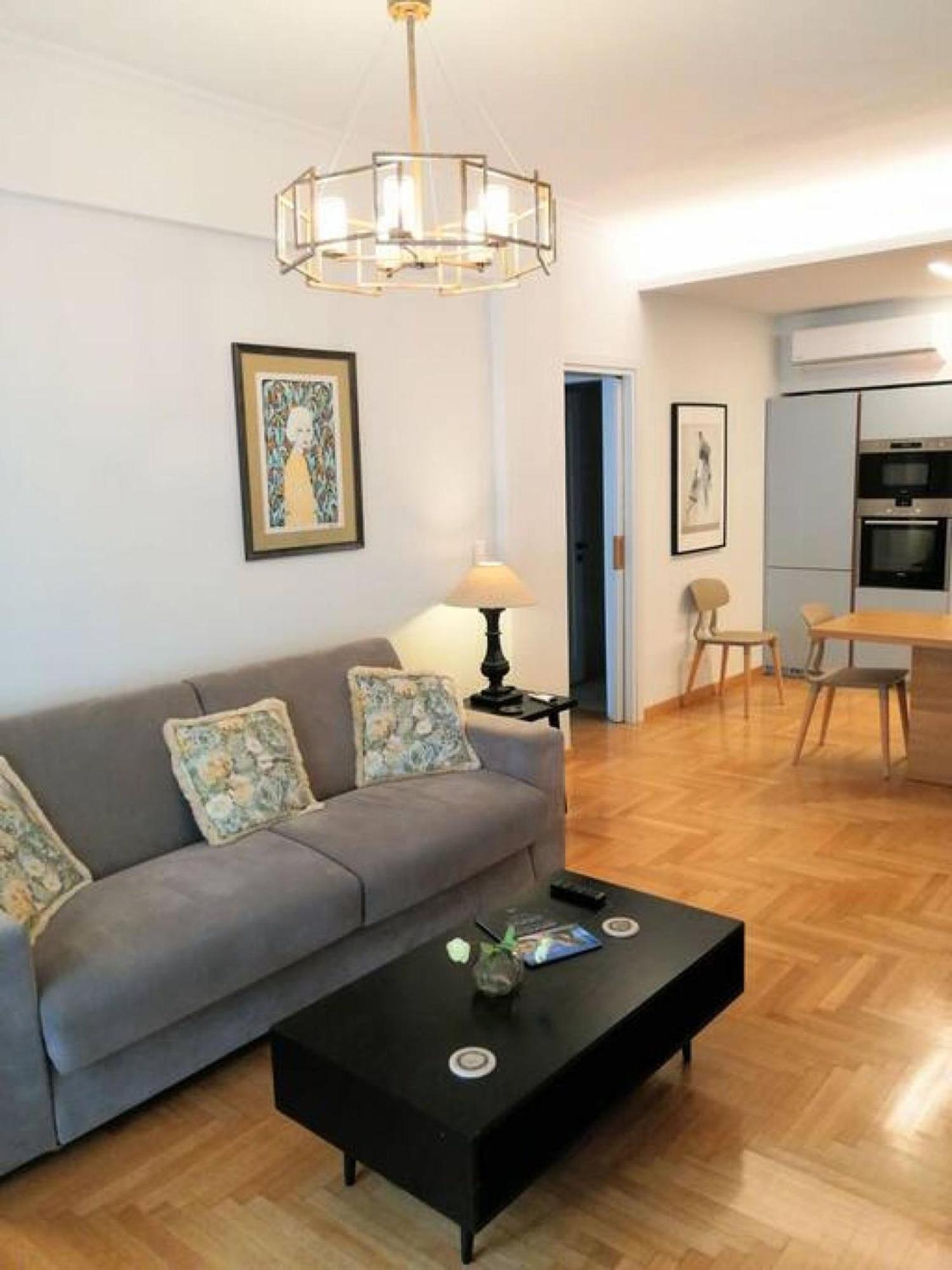 Elegant Apartment In Acropolis Atena Exterior foto