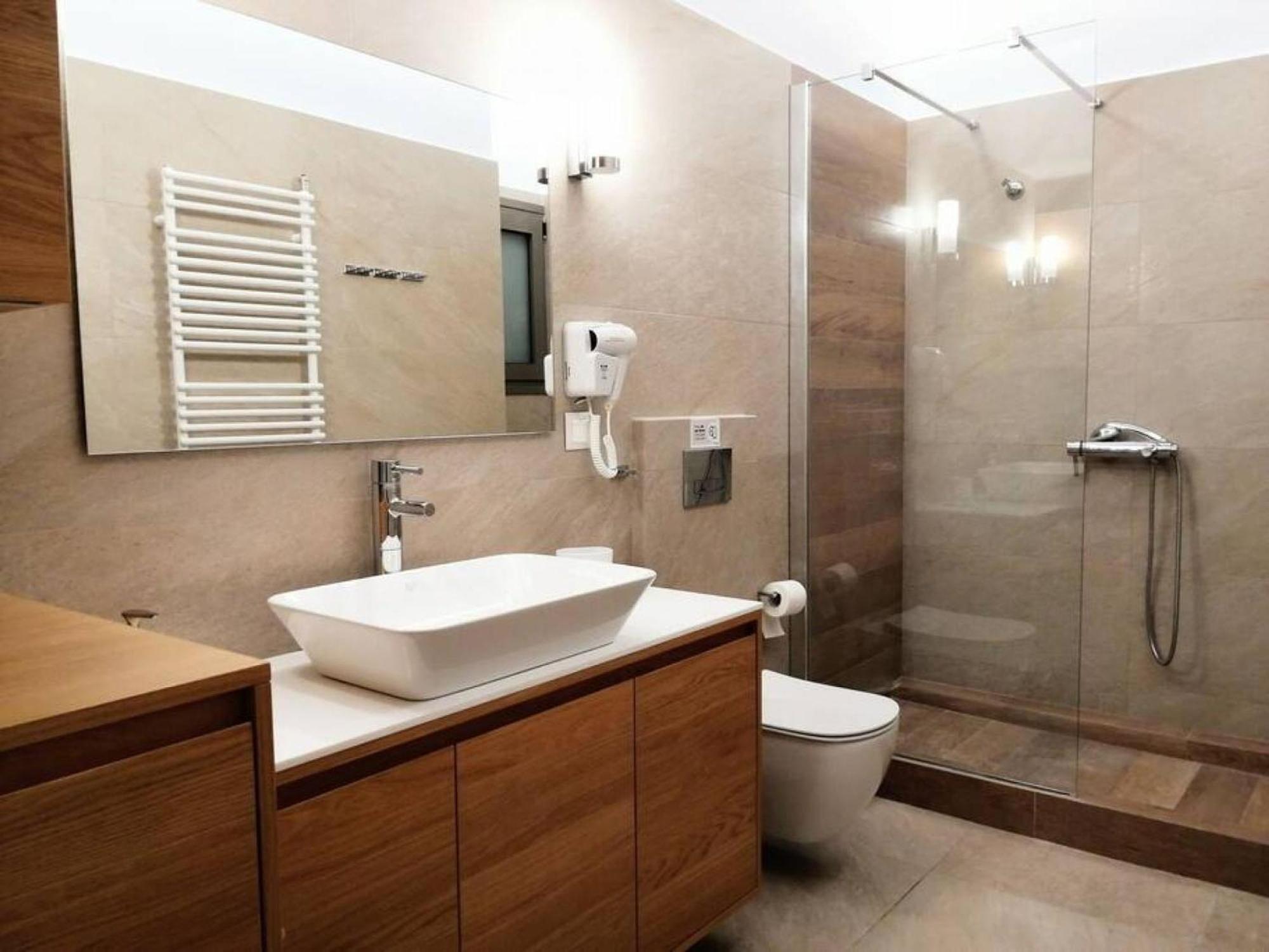 Elegant Apartment In Acropolis Atena Exterior foto